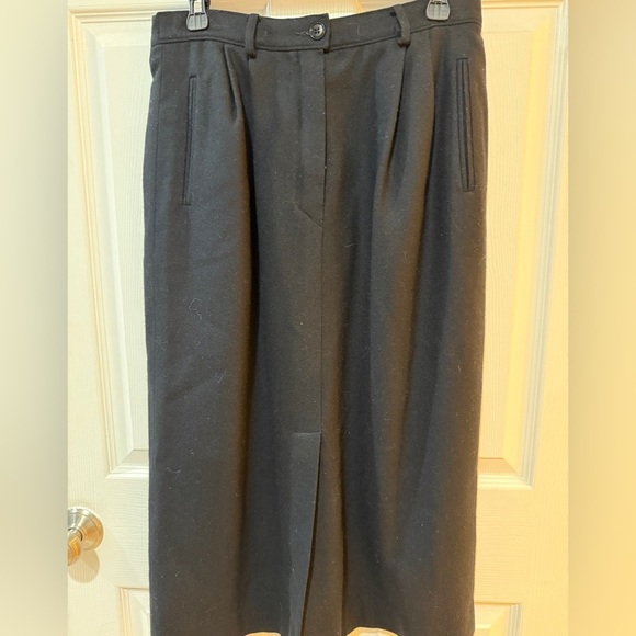 Pendleton Black Suit Pleated Front skirt Crown Crest on Blazer Front Slit - Picture 12 of 12